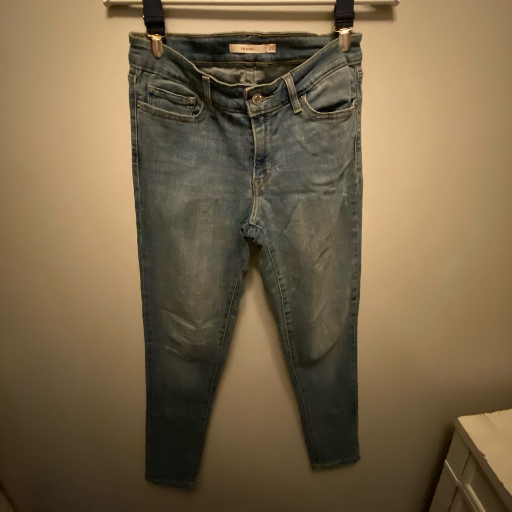 Levi’s 711 skinny size 29